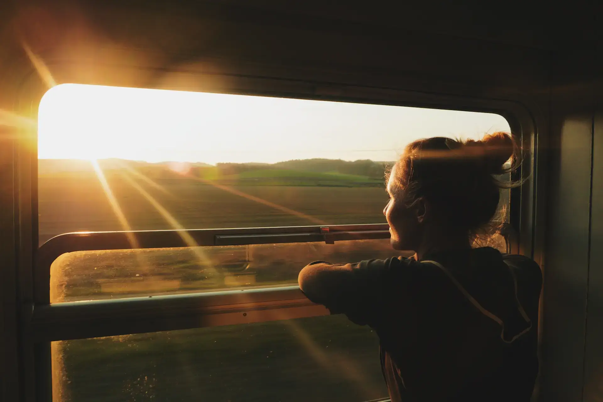 femme-fenetre-train